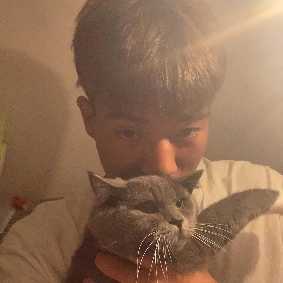 碎嘴L鼻涕