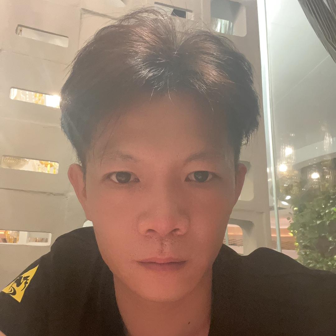 聪明仔(演艺娱乐声光电融合制作)