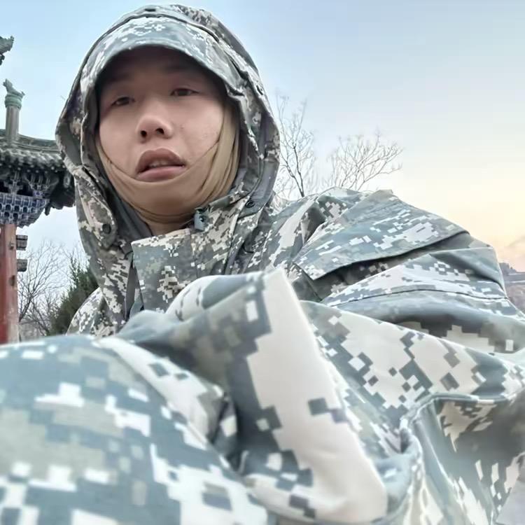 爱幻想的小林