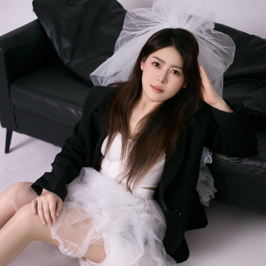 李李李小姐