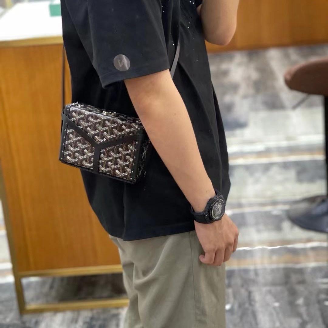 张哥收包不累