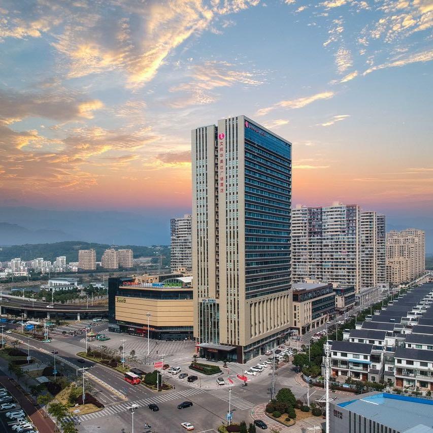 嵊州文枫华美达广场酒店