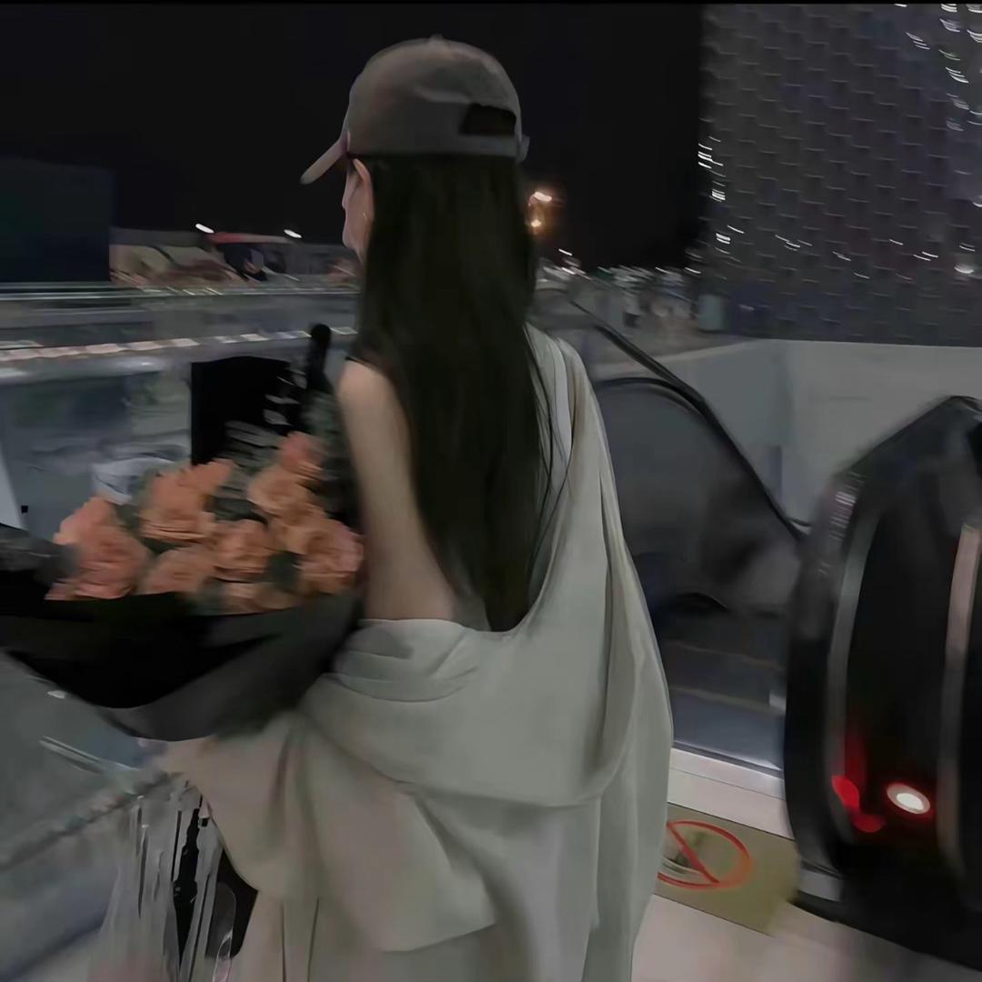 遇见    ☁️     妍妍