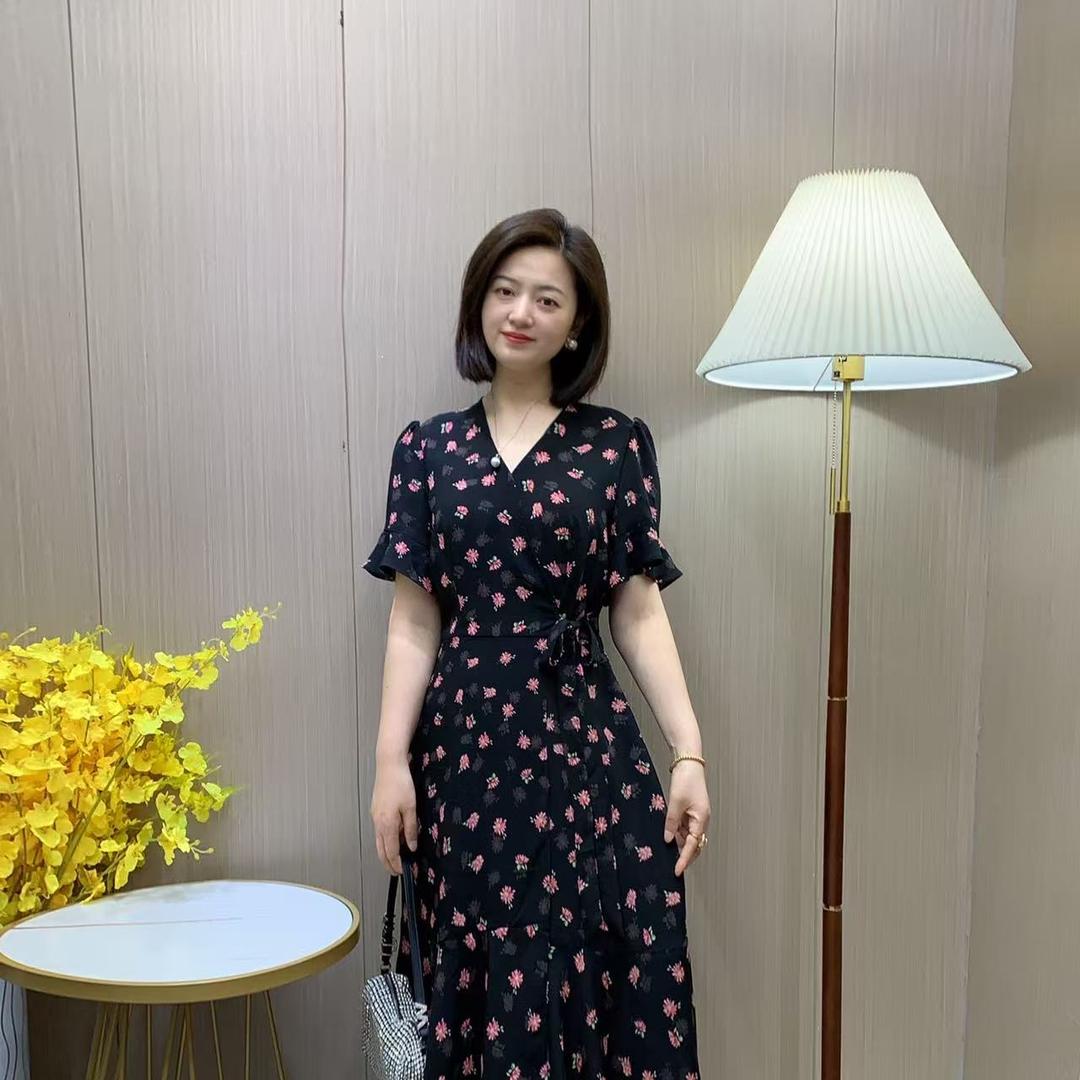 赢蜜小个子女装