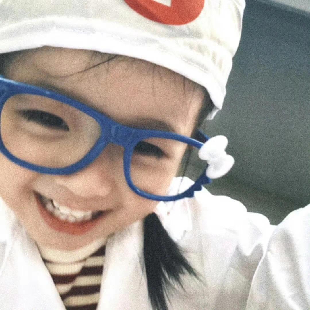 左阿-
