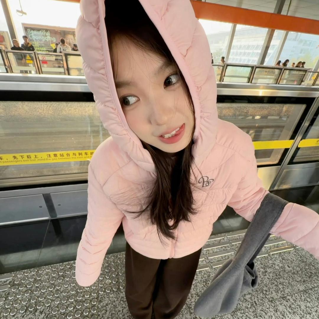 波光蔺蔺 •͈ ༝ •͈꧞