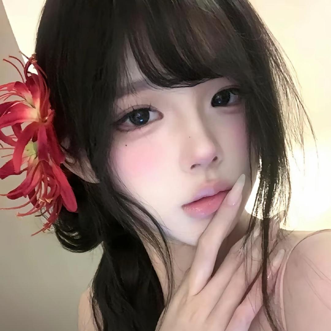 草莓粒.