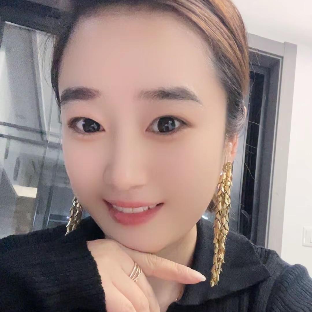 沐格女装商行《田真》