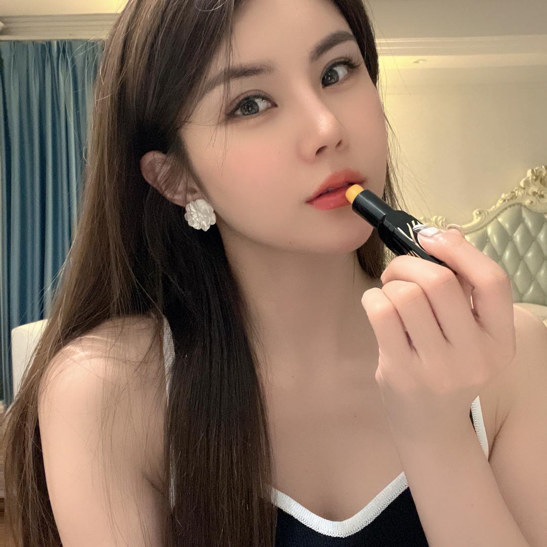 秀秀穿搭(更多商品点击橱窗查看)