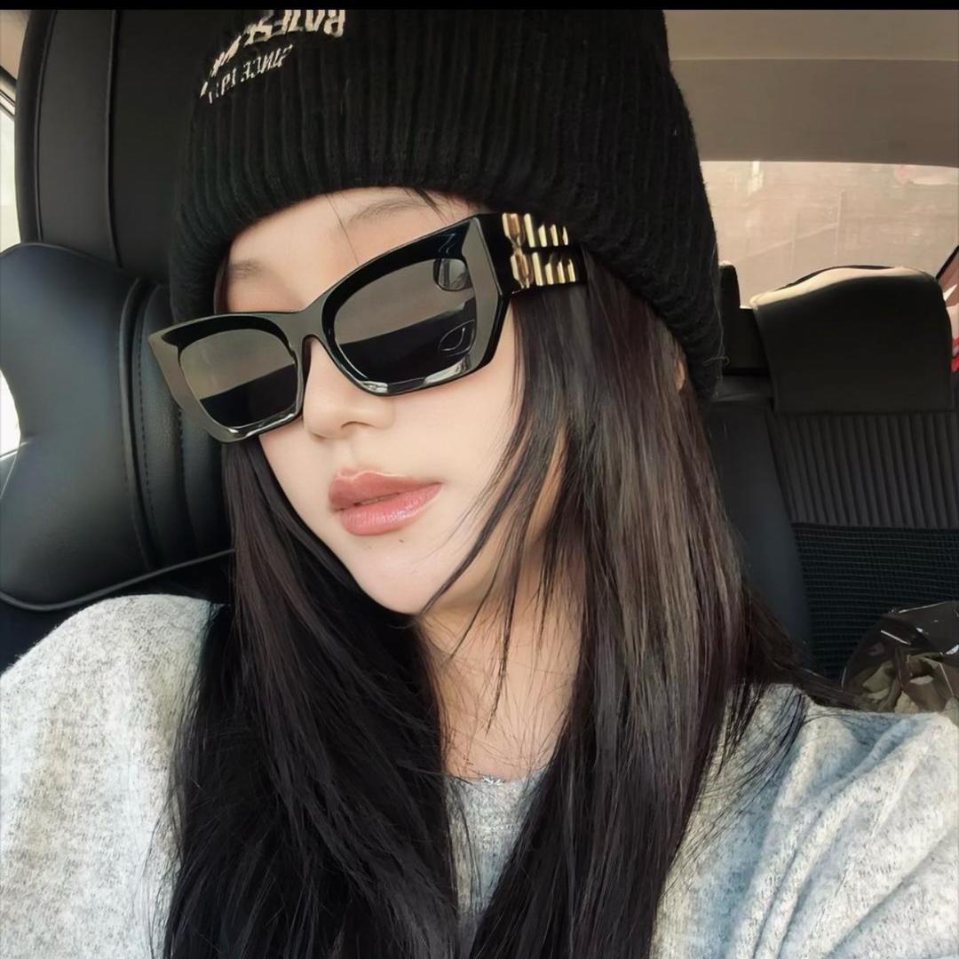 Cs