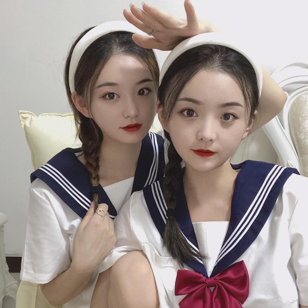双胞胎糖糖🍭依依