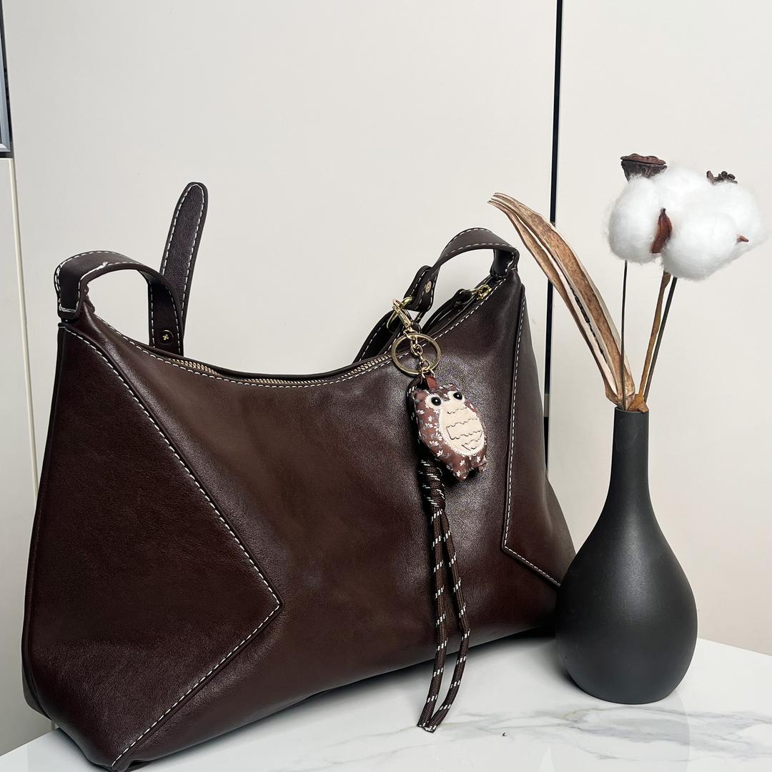 月亮包舍工作室