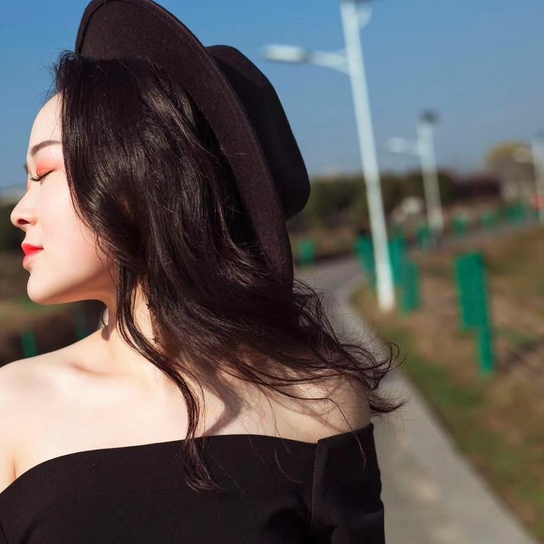 越努力越幸运👄