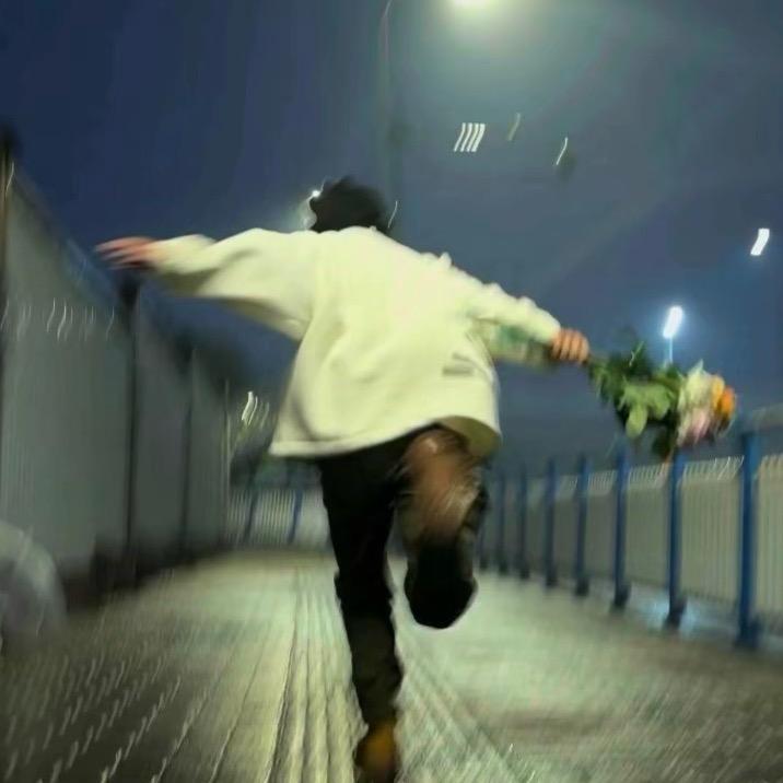贾卓📷