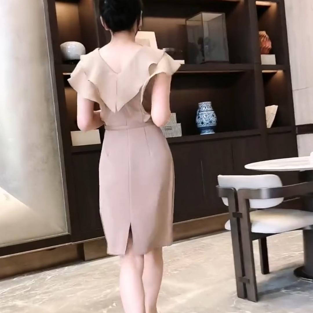 余干县珍珍潮流百货店（进商品橱窗购买）