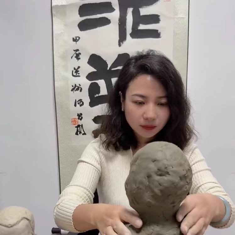 小乔爱泥塑