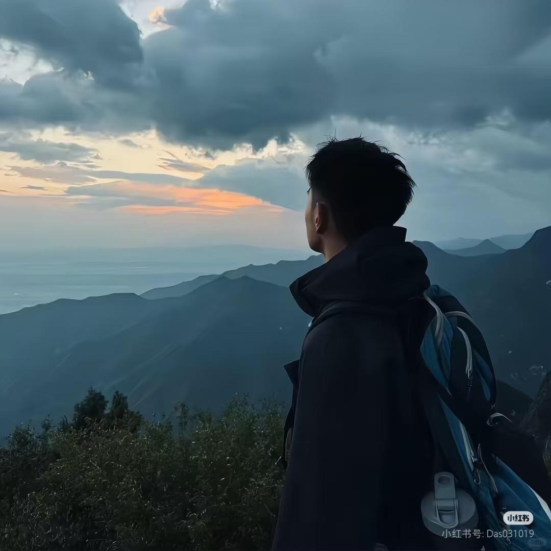 何亚洲.
