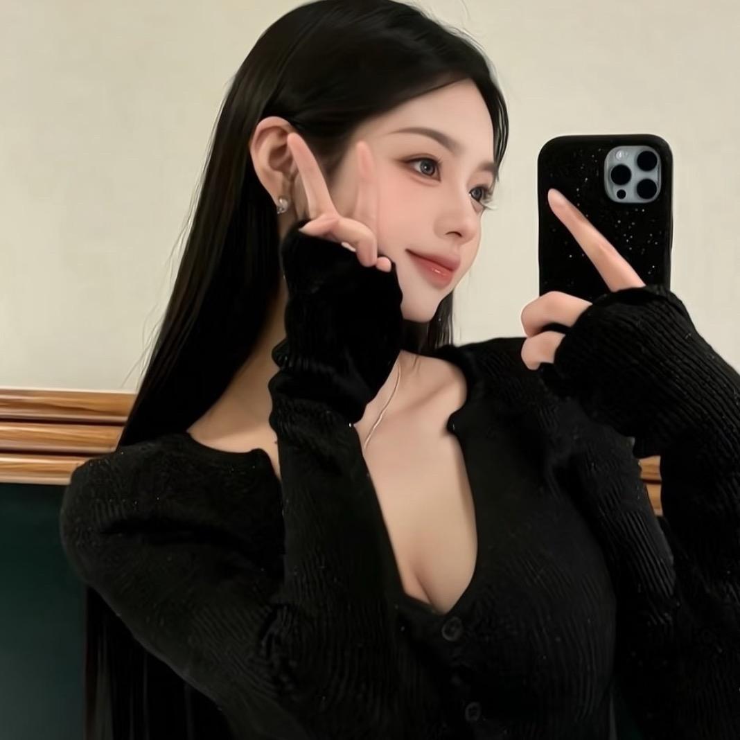 𝒜.