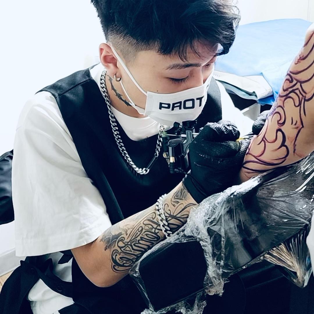 艺兴    TATTOO