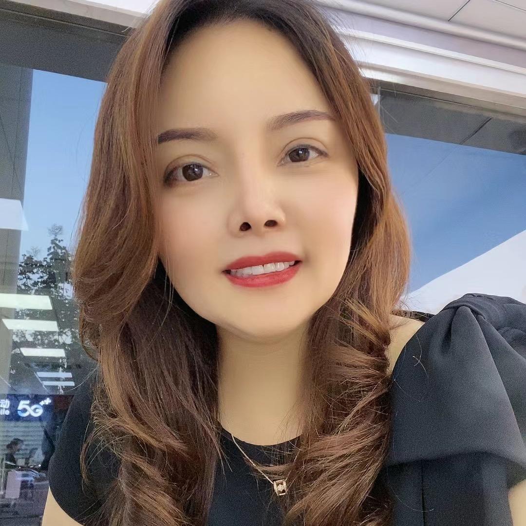 徐集镇芦萍服装（穿搭在櫉窗）
