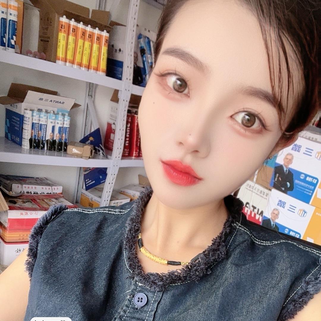 卖胶的小姐姐