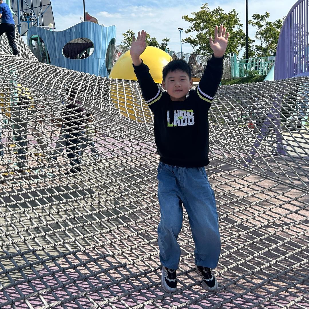 小乔巴黎