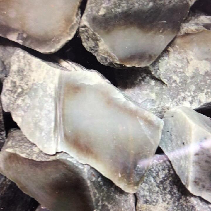 且末峰子玉石