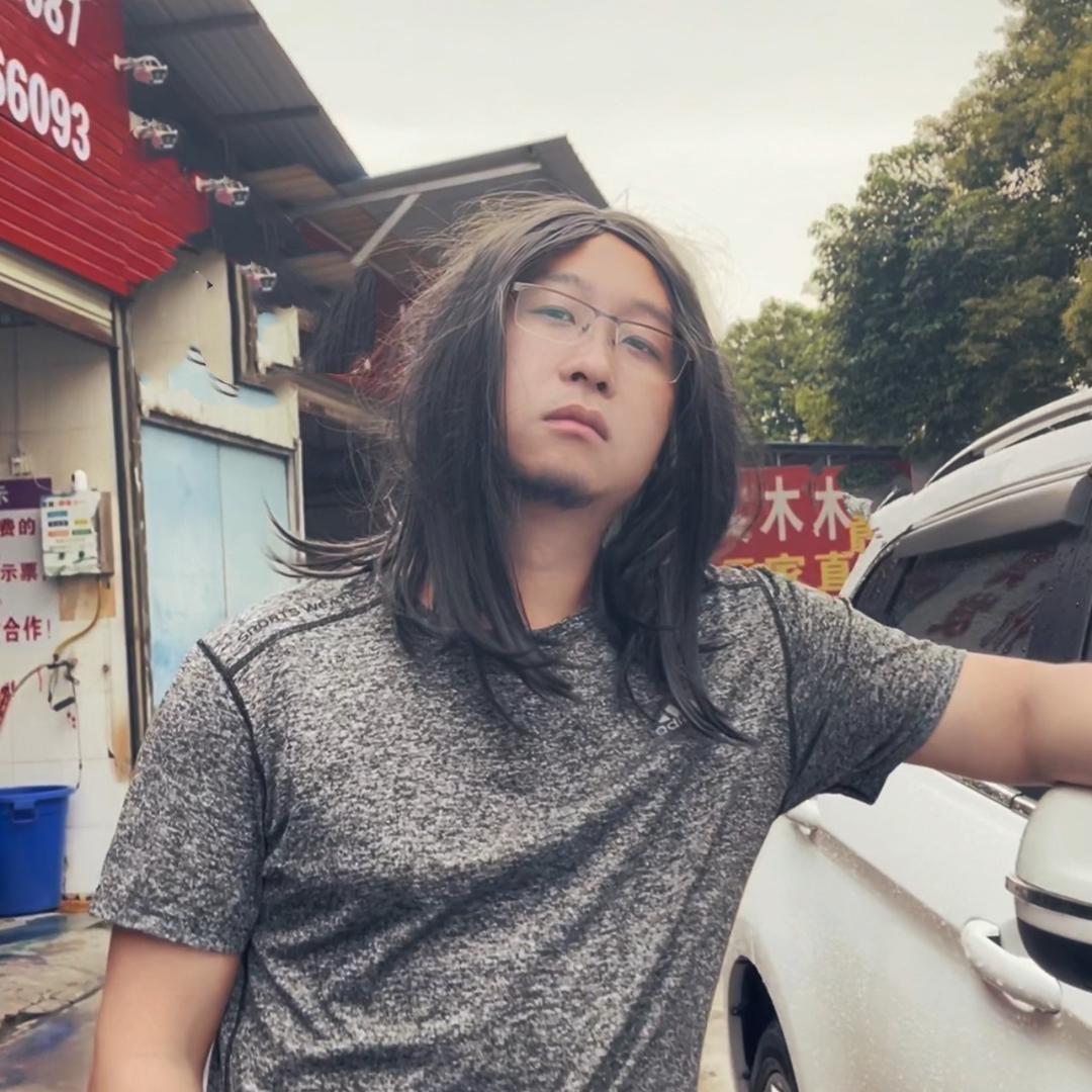 德阳凯思特汽车-刘眼镜