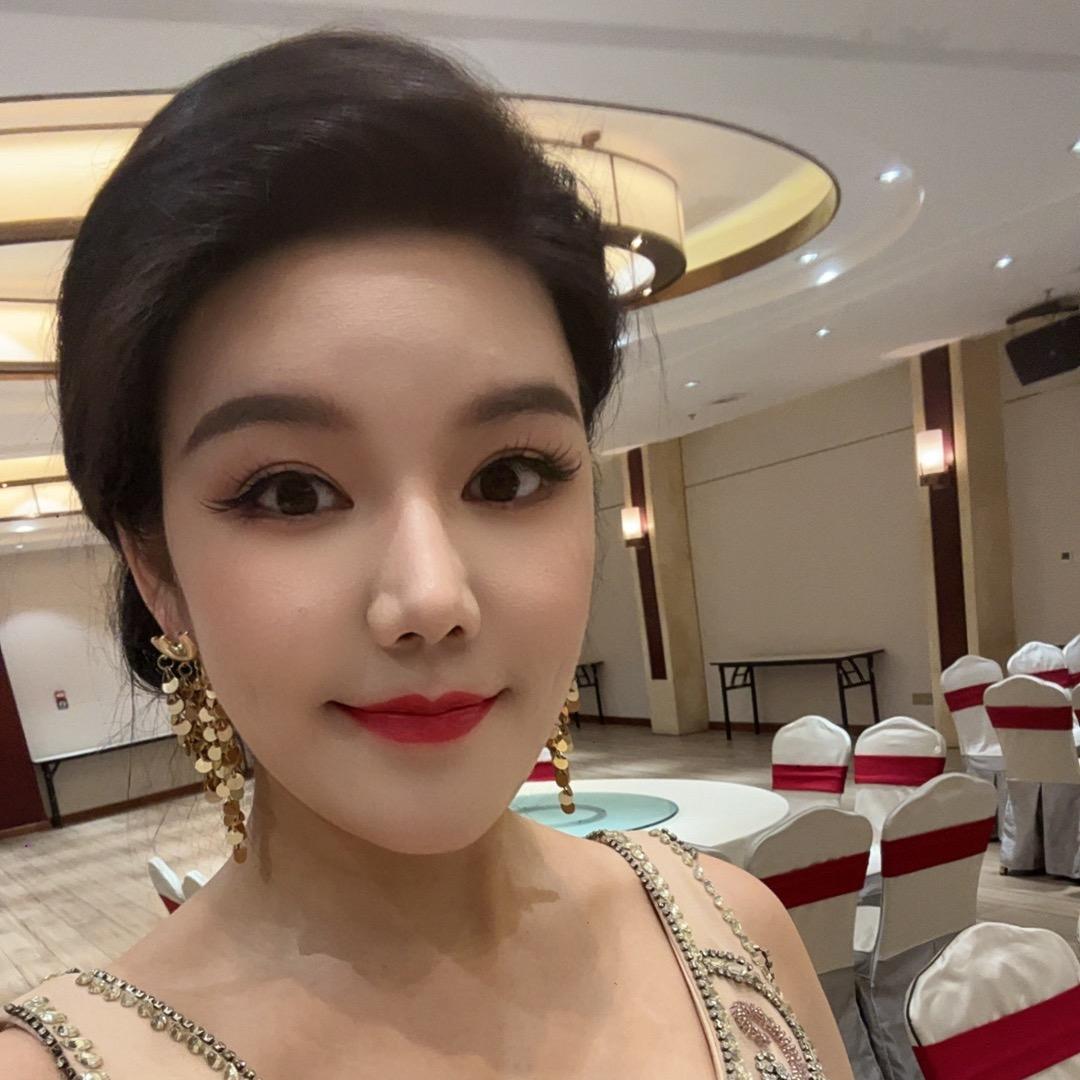 司仪小虞
