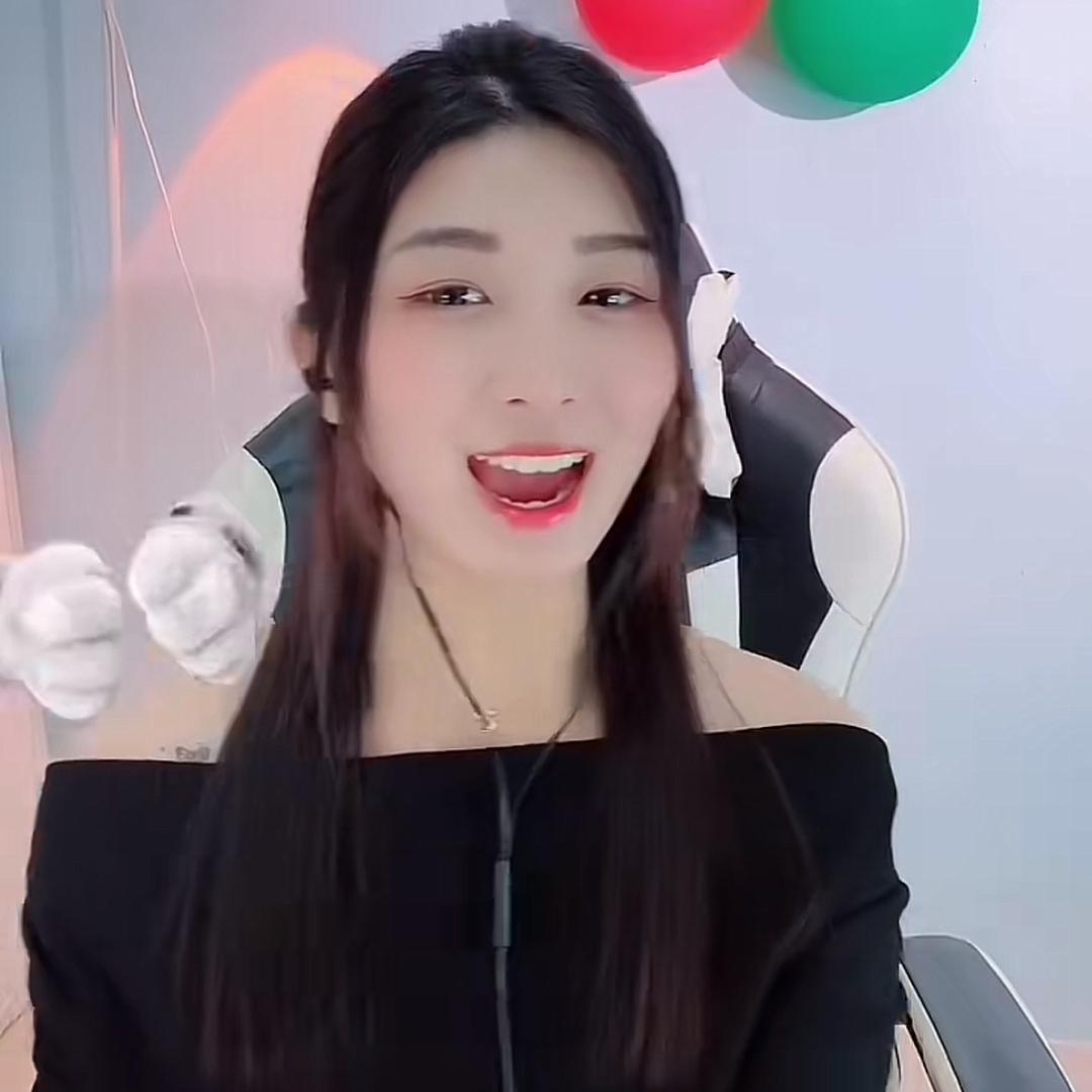 专🍟妞妞唯一女玩家一周年😎封票中