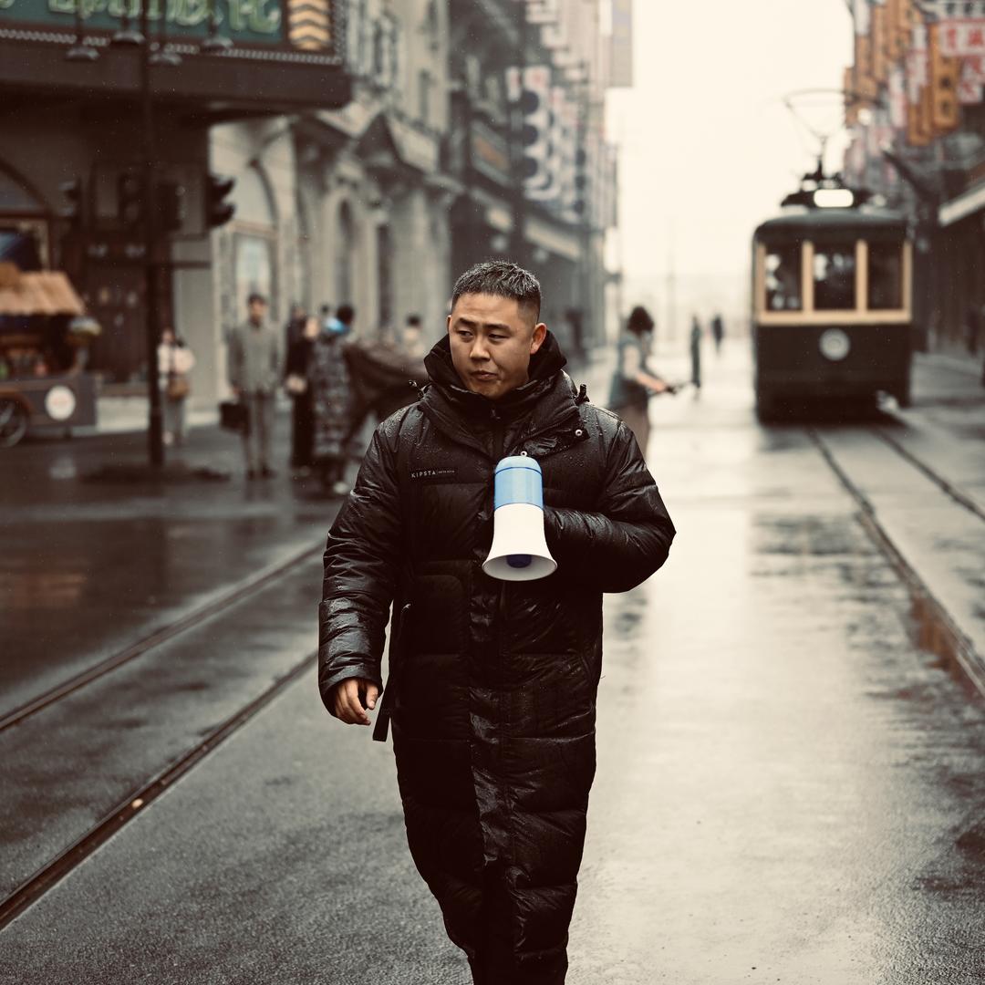 一只飞翔的塑料袋