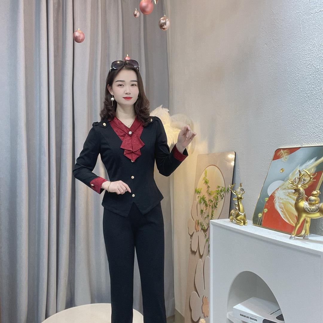 馨芝绣服饰工厂店