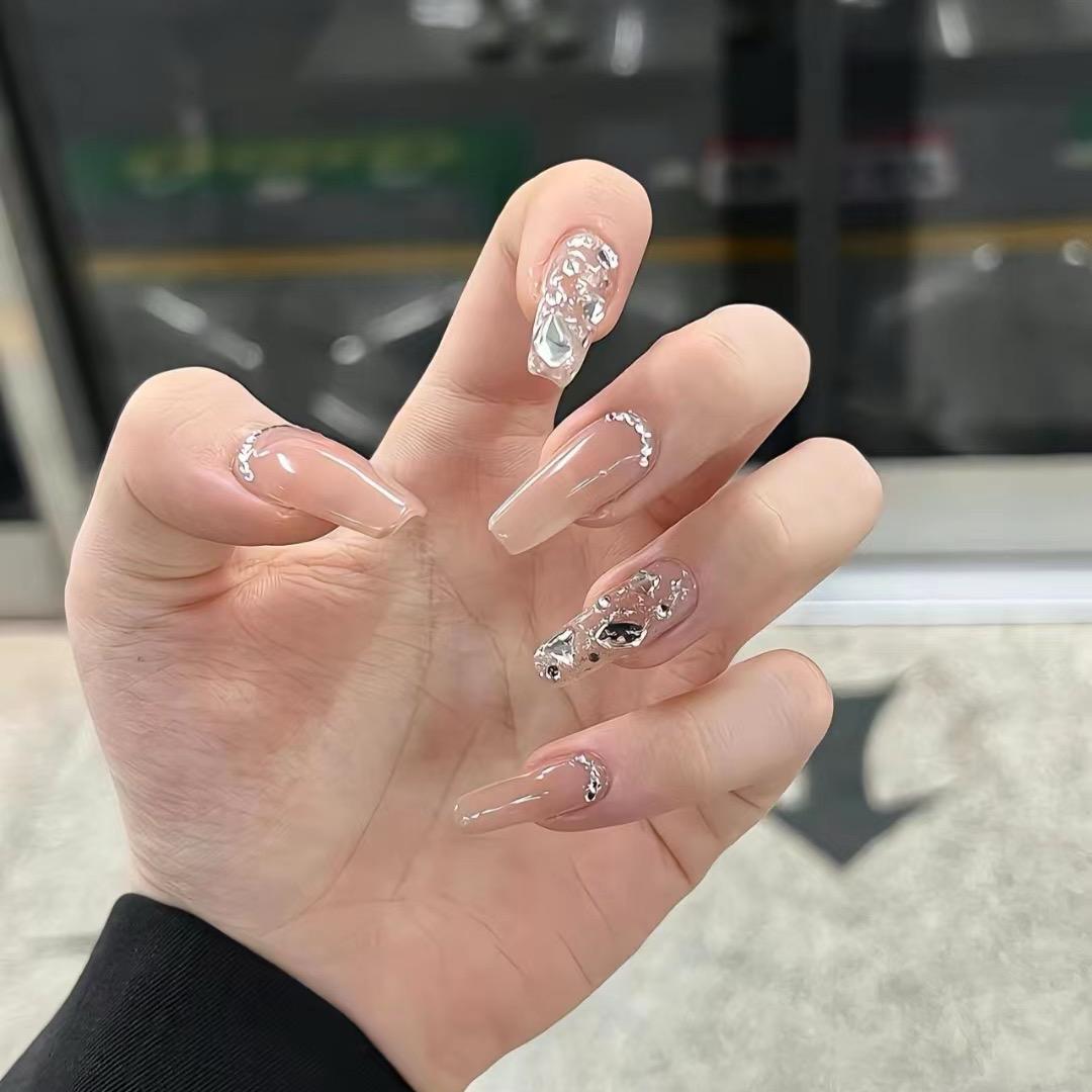 轩儿美甲美睫官方号