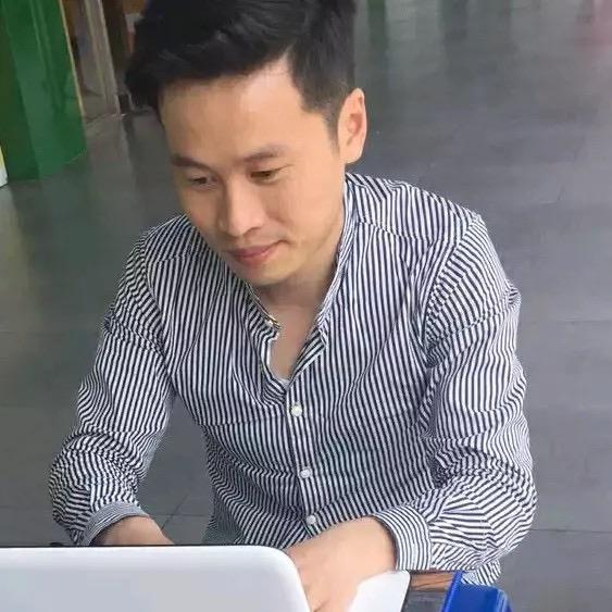 老鄢爱开车