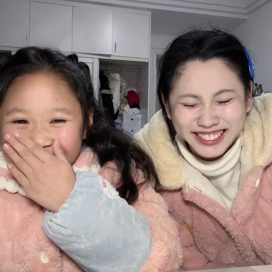 山野万佳