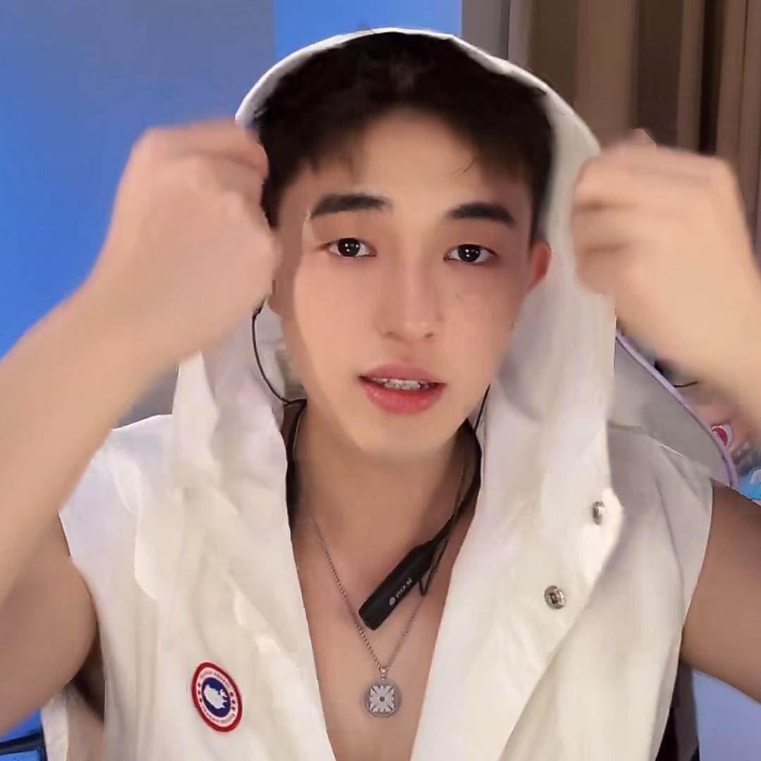 the World😊love 木子😘