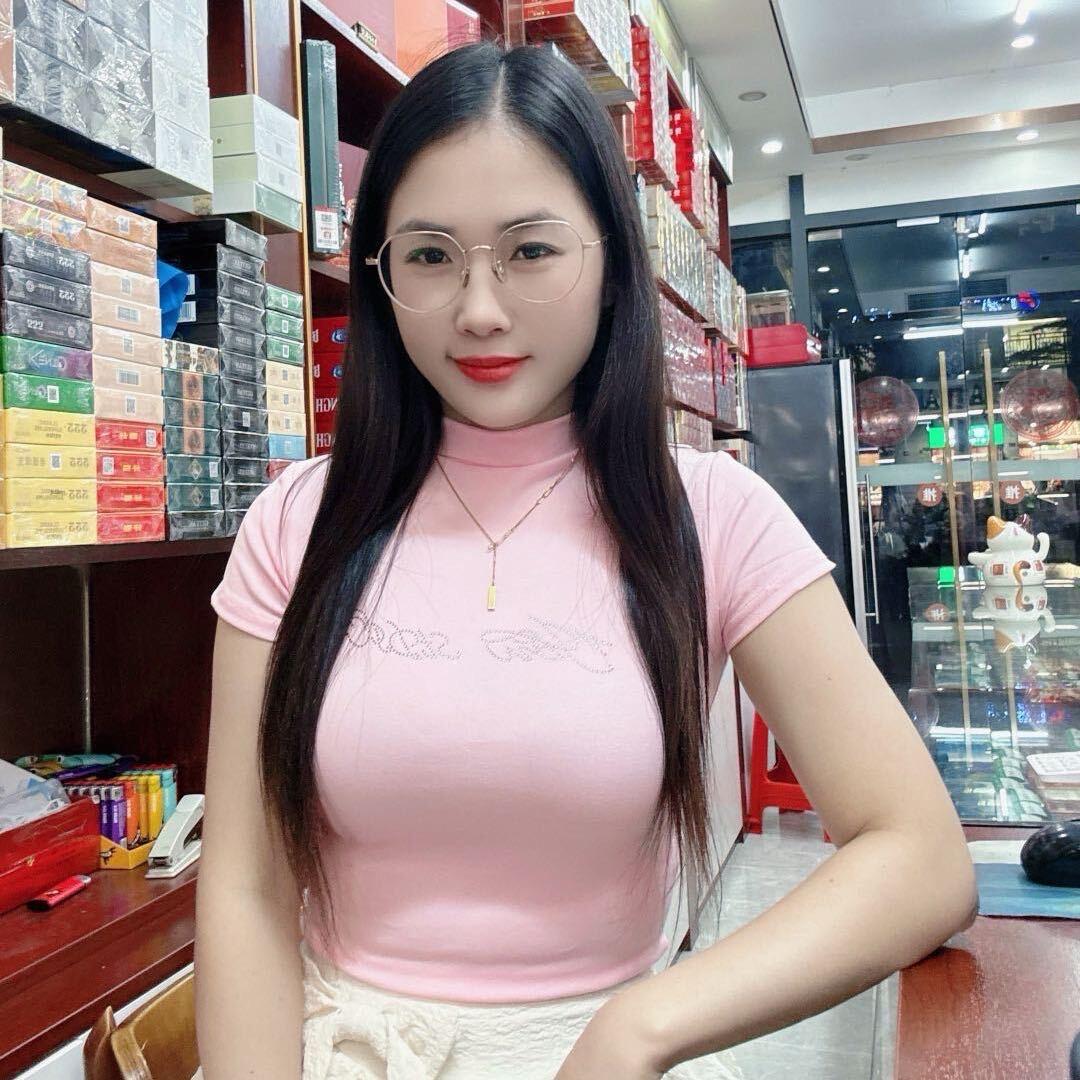 小华.许昌名烟酒
