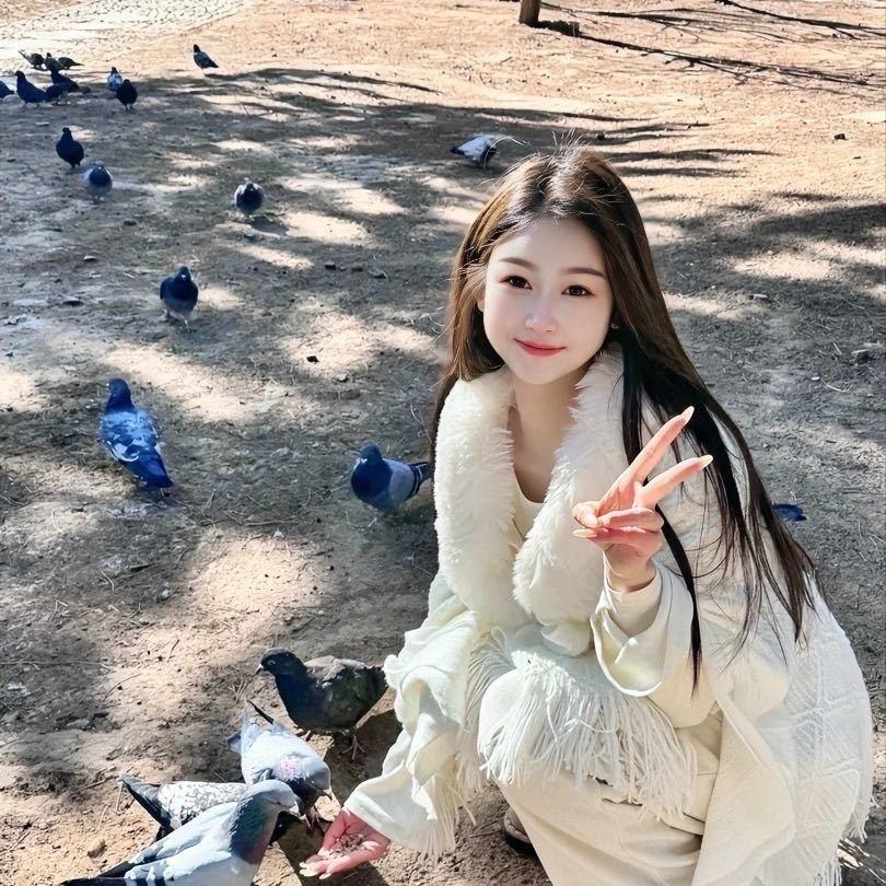 美女也会ᵉᵐᵒ