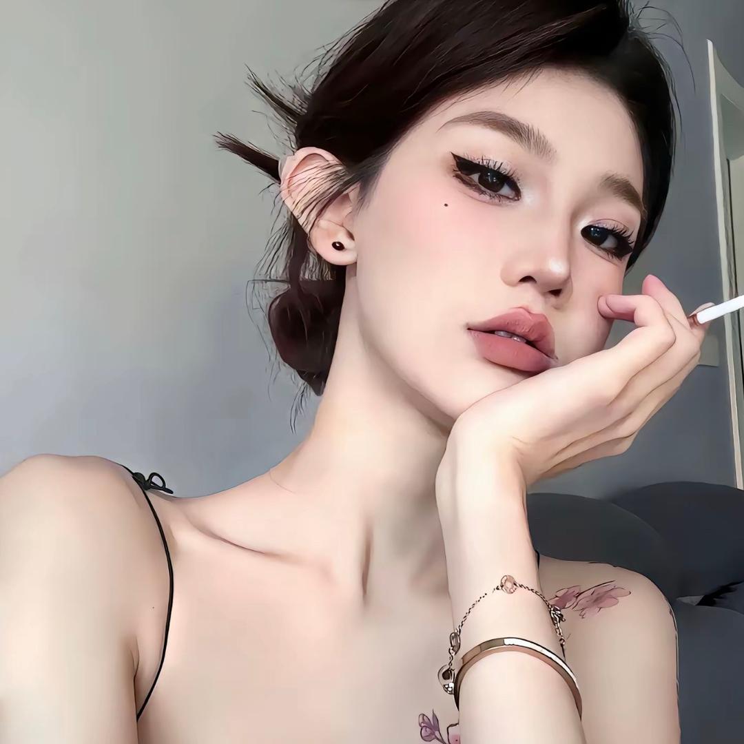 想吃宵夜的月老师👩‍🏫