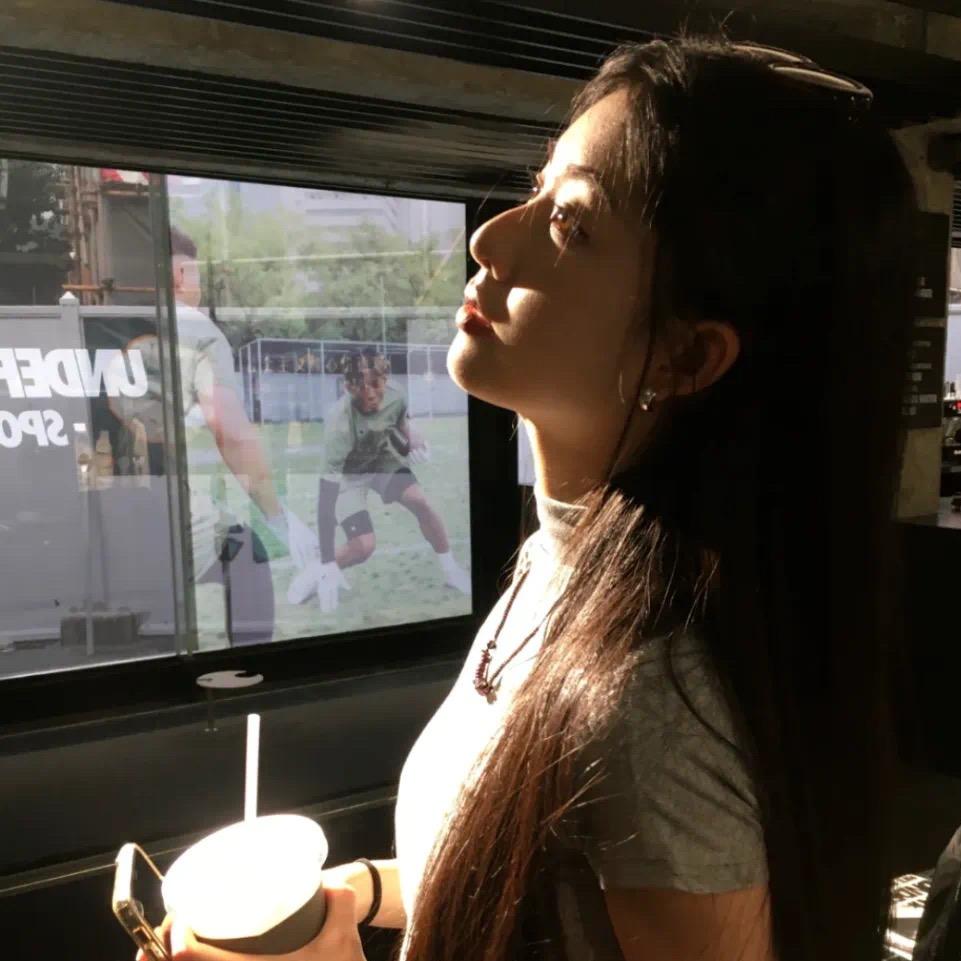 鸩羽芊夜