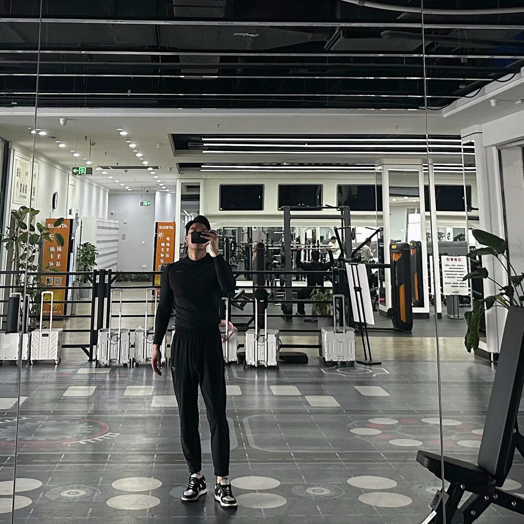 做健身的•小霸道