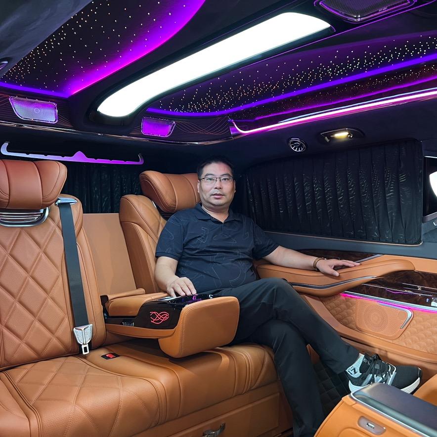 河南亿众豪华商务车