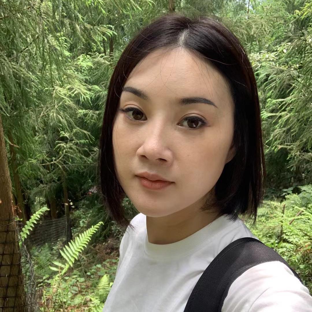 华西小陈陪同咨询