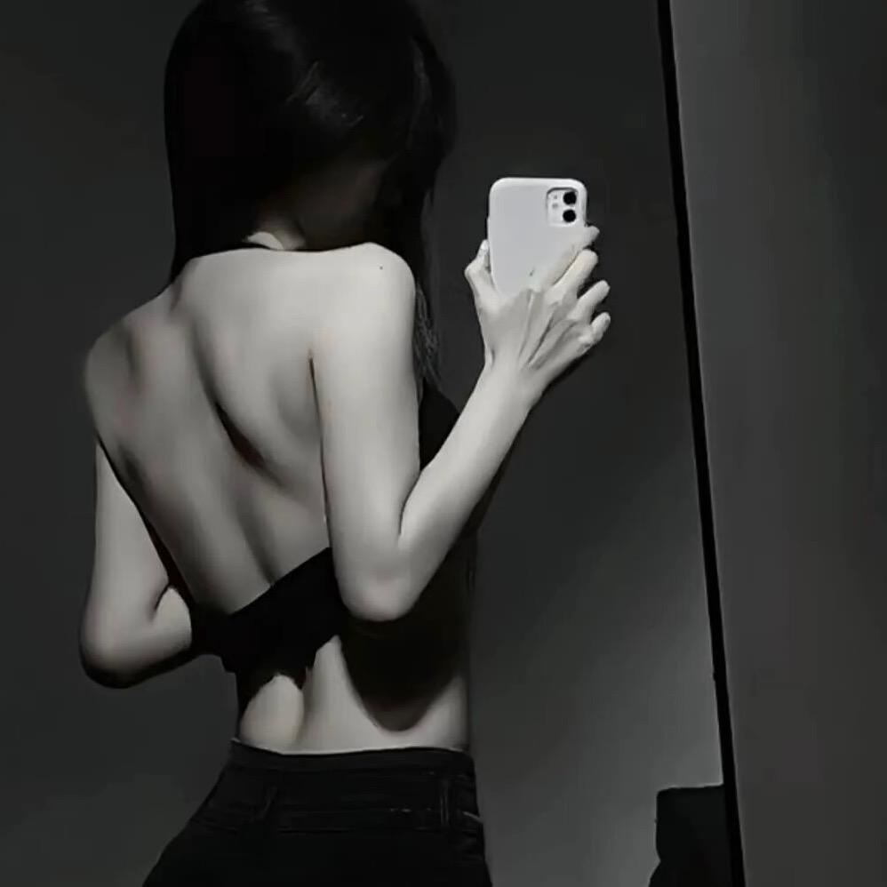 ¥