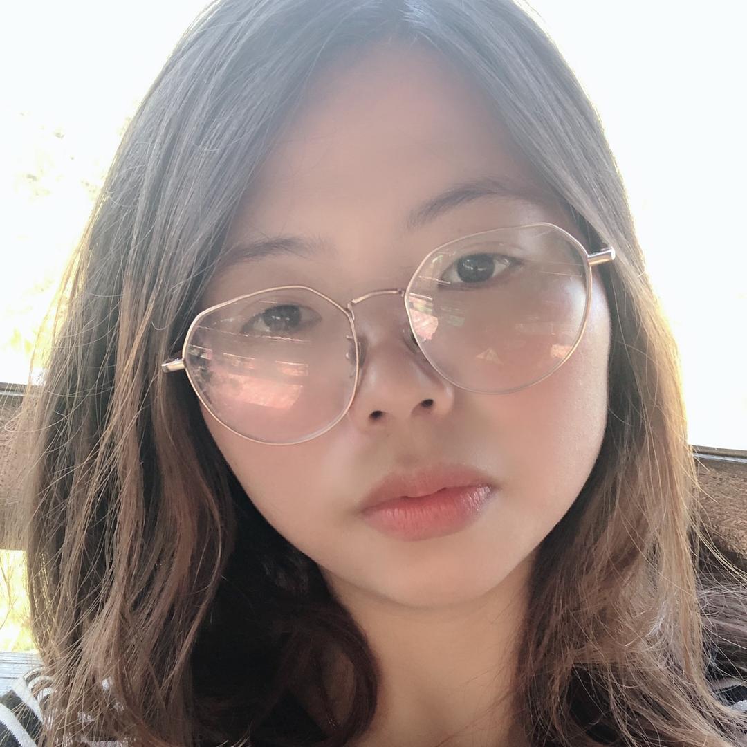 哈喽^O^Miss  李