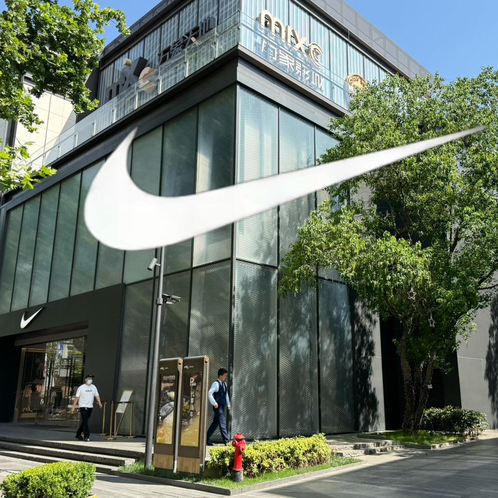 TOPSPORTS南京万象天地耐克