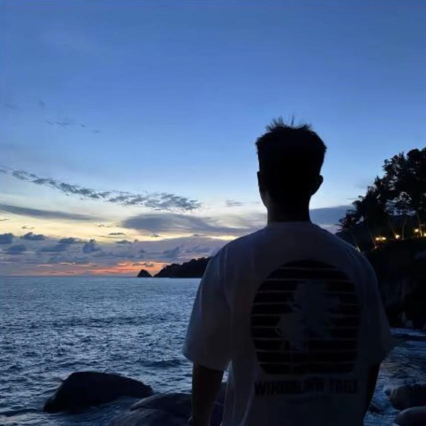 李懿懿，