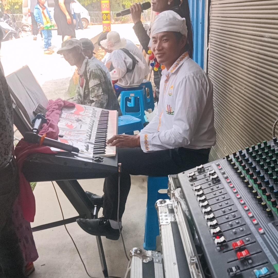 景颇民间文蚌乐队🎹🎷〈小岳〉