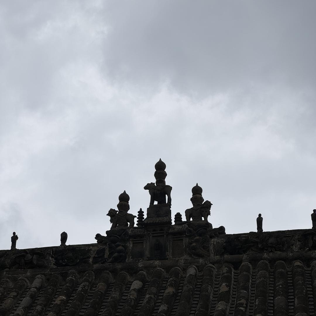 亮亮日用服装严选店