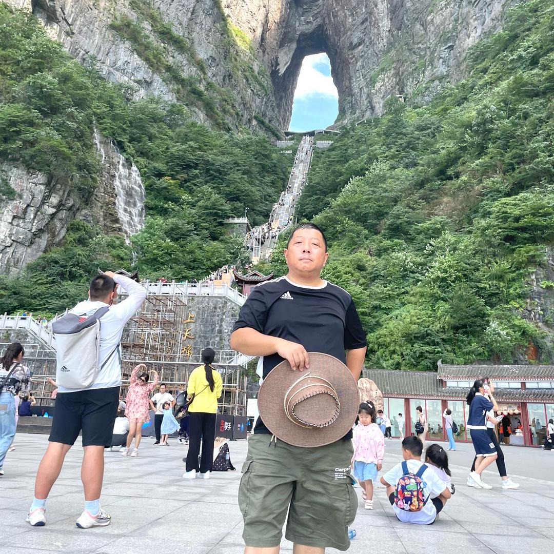 銘哥哥头像
